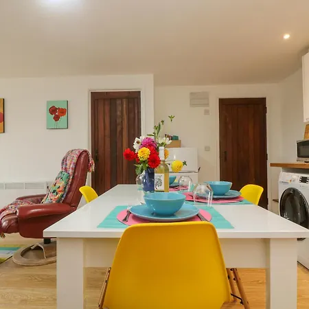 Bailey Apartment